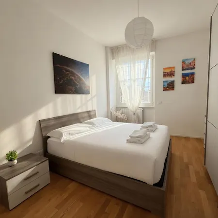 Modern Apartment Near Tiburtina Station By Rhr-3