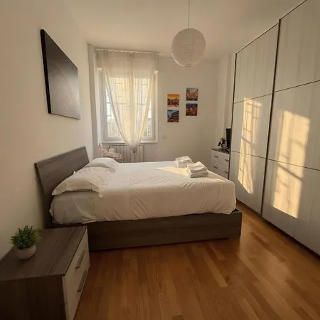 Modern Apartment Near Tiburtina Station By Rhr-2